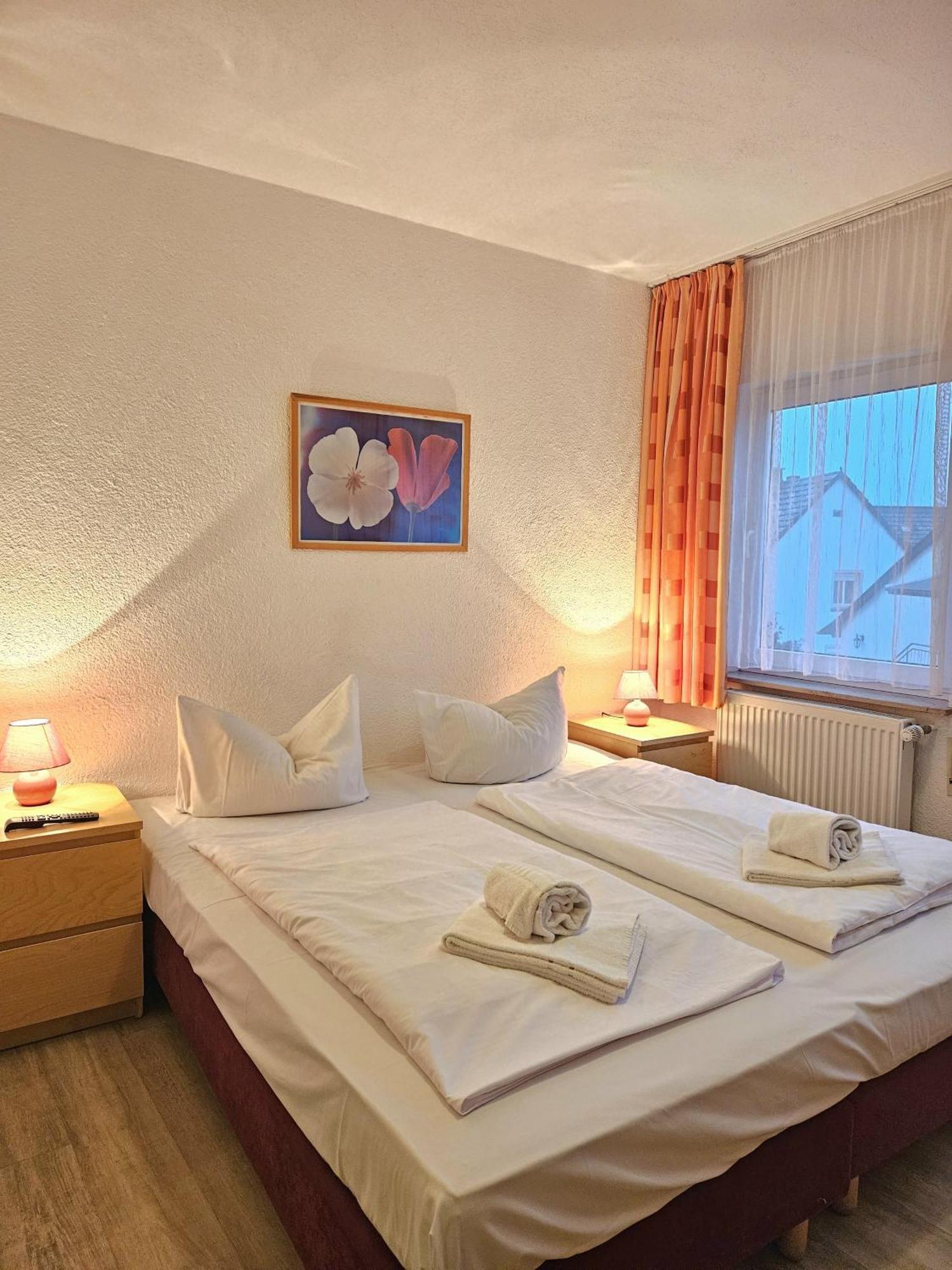 רודסהיים אם ריין Weinhotel Des Riesling Zum Gruenen Kranz מראה חיצוני תמונה