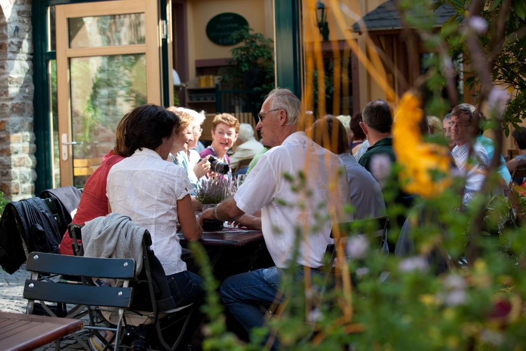 רודסהיים אם ריין Weinhotel Des Riesling Zum Gruenen Kranz מראה חיצוני תמונה